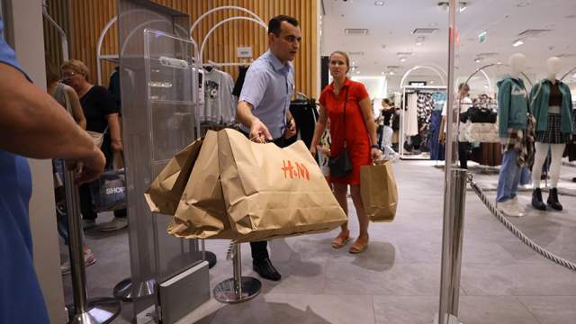 Фото - H&M сокращает штат охраны магазинов в России